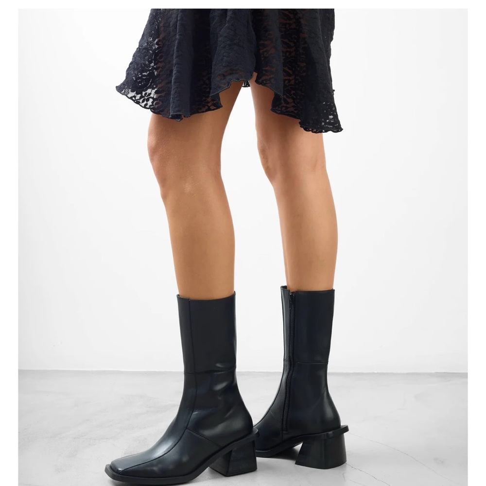 Leather MIM Ankle boots